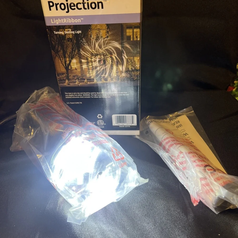 New- GEMMY LED LIGHT SHOW Light‎ Ribbon  SWIRLING MOTION PROJECTS 20 FT